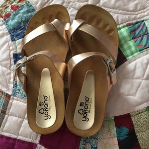 Yokono Rose Gold Sandals Size 9